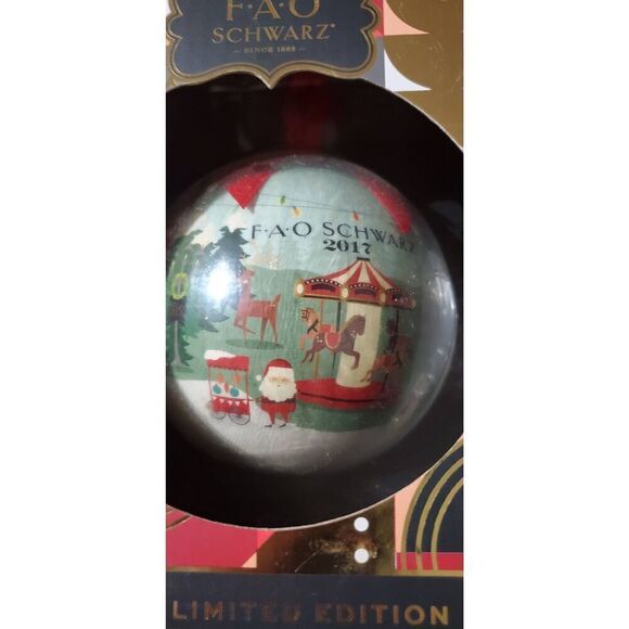 NEW VINTAGE COLLECTIBLE FAO SCHWARTZ HOLIDAY 2017 ORNAMENT - Picture 1 of 4